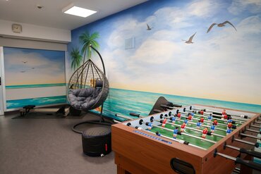 Bild zur Presseinformation "Vom Arztzimmer zur Bewegungsinsel: Ein Raum für Herzkinder und ihre Familien "